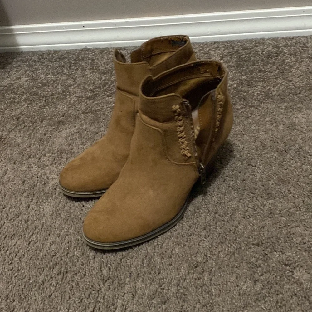 Tan booties - Picture 2 of 2